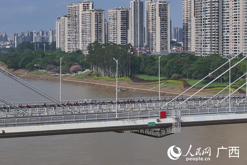 片热土上飞, ON, img